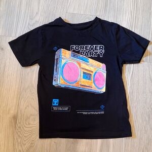 graphic tee